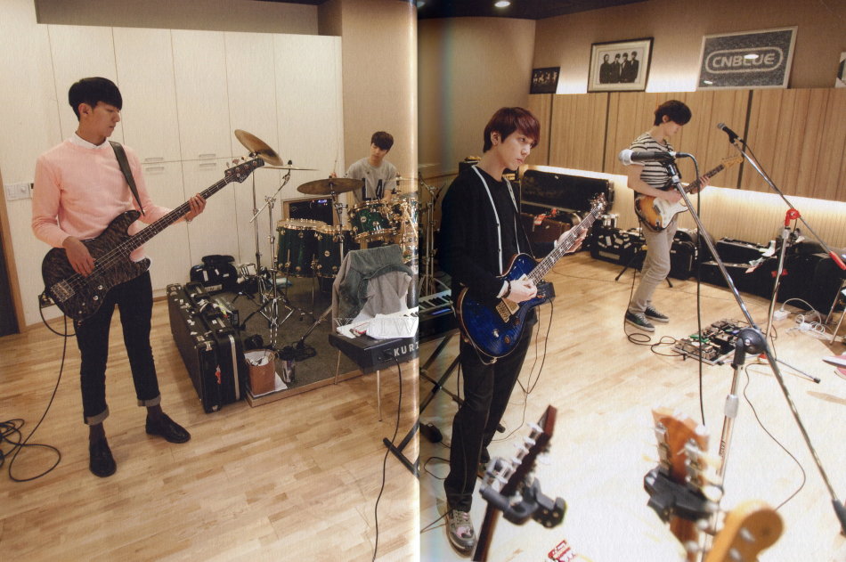 [Scans] CNBLUE First Self-Camera Edition [DAILY VIEW] 72